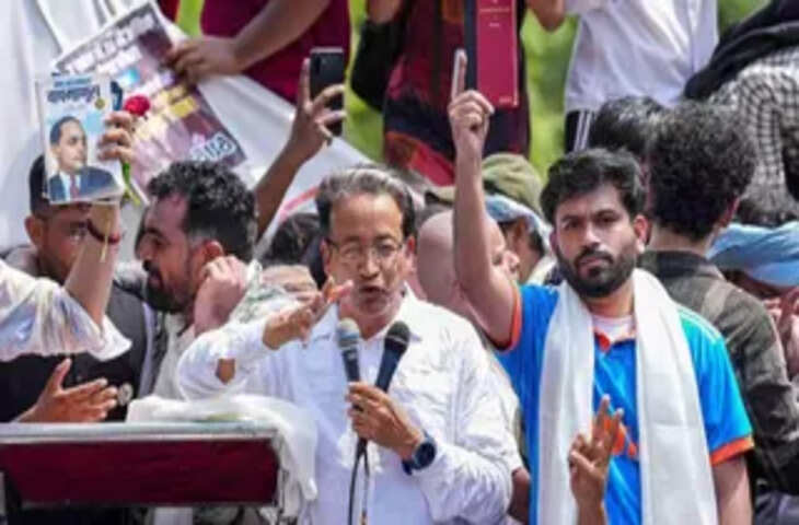 पुणे यूनिवर्सिटी में CJP का बड़ा प्रदर्शन, वीडियो में देंखे शिक्षा मंत्री के इस्तीफे की मांग, सोनम वांगचुक भी हुए शामिल