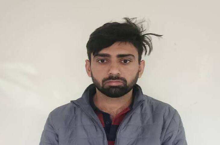 डमी कैंडिडेट बैठाकर बनी थी वनरक्षक, SOG ने युवती को किया गिरफ्तार; वीडियो में जाने REET परीक्षा में भी कर चुकी थी फर्जीवाड़े की कोशिश