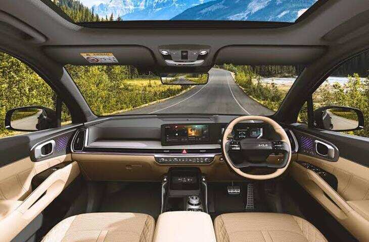 Fortuner प्रेमियों का ध्यान भटकाने आई Kia Sorento: 7 सीटों वाला आलीशान इंटीरियर और दमदार लुक &nbsp;