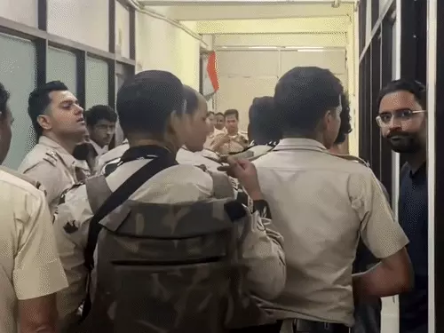 CJP Leaders Case: सौरव दास और आशुतोष रांका के मामले की जांच क्राइम ब्रांच को सौंपी, हिरासत 2 दिन बढ़ी