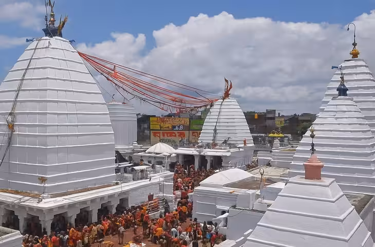 सुल्तानगंज से ही बाबा बैद्यनाथ के लिए लाया जाता है गंगाजल, जानें उत्तरवाहिनी गंगा और कांवड़ यात्रा का धार्मिक महत्व