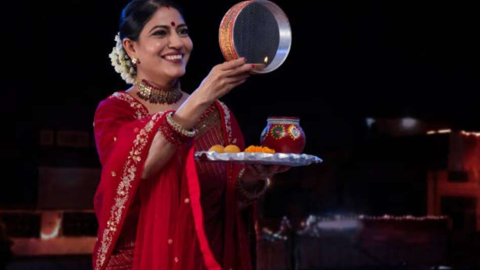 Karwa chauth 2024 date puja muhurta and significance