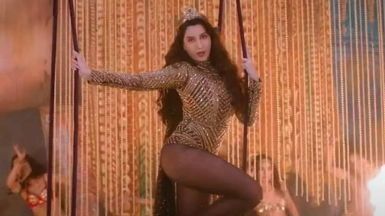 Nora Fatehi sizzling belly dance in Satyamev Jayate 2 song Kusu Kusu