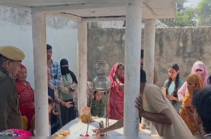 अलवर में कब्रिस्&zwj;तान के पास बने मंद&zwj;िर का श&zwj;िवल&zwj;िंग तोड़ा, तनाव की सूचना पर पहुंची पुल&zwj;िस&nbsp;