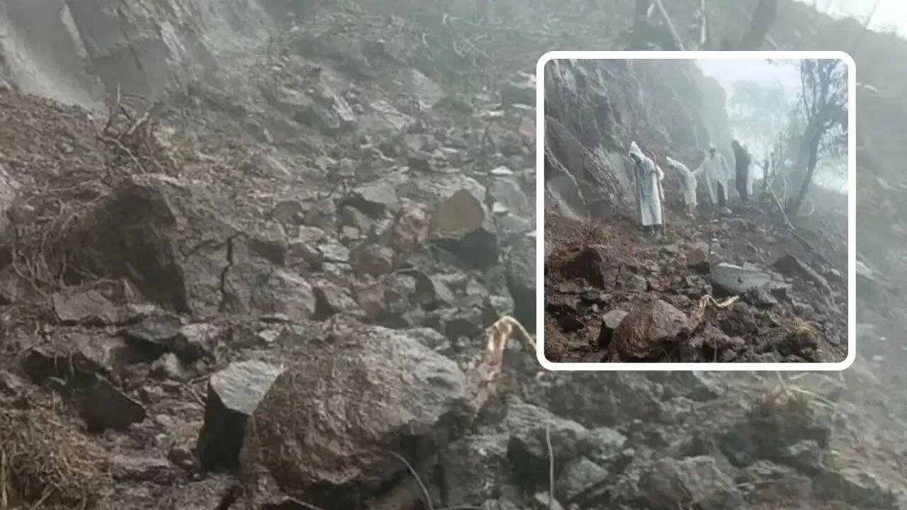रायगढ़ किले में भूस्खलन: महादरवाजा क्षेत्र प्रभावित, सीढ़ी मार्ग 25 जून तक बंद