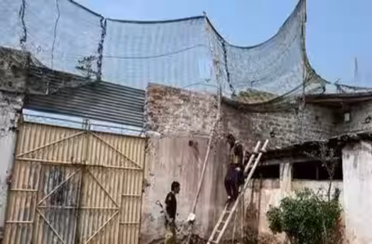 ड्रोन हमलों से बचने के लिए पाकिस्तान का अनोखा जुगाड़, पुलिस चौकियों के ऊपर लगाए मछली पकड़ने वाले जाल