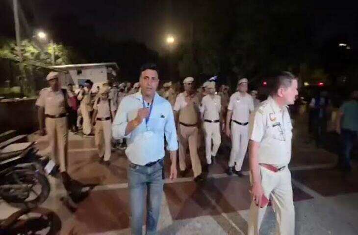 दिल्ली की सड़कों पर सियासी संग्राम: SIR के विरोध में उतरा लेफ्ट, 22 दिन में 10000 प्रदर्शनकारियों और संगठनों ने खोली मोर्चाबंदी