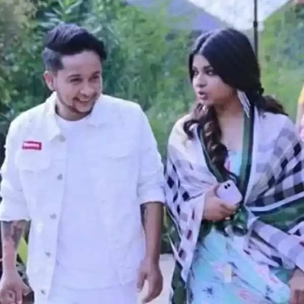 pawandeep rajan and arunita kanjilal relationship