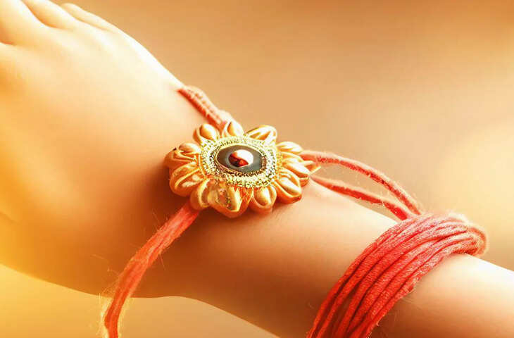 Rakhi 2026: इस दिन बांधी जाएगी राखी, बन रहे हैं कई शुभ संयोग; जानें शुभ मुहूर्त और पूजा का महत्व