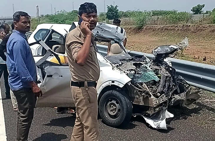 दिल्ली-मुंबई एक्सप्रेस-वे पर भीषण हादसा, ट्रक में घुसी तेज रफ्तार कार; 4 की मौत, 2 गंभीर