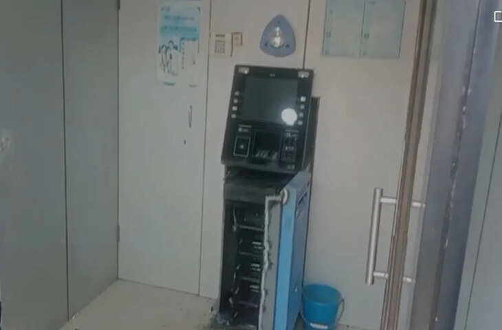 पटना में फिल्मी स्टाइल में एटीएम चोरी, गैस कटर से कैश ट्रे काटकर ले उड़े चोर