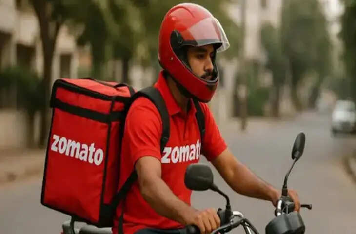 गायों के लिए महिला ने मंगाई रोटियां, डिलीवरी बॉय ने देखा तो रह गया हैरान; वीडियो ने जीता लोगों का दिल