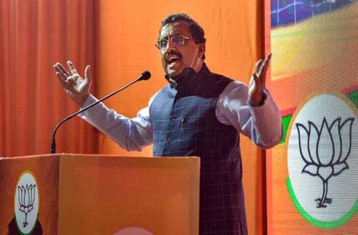 टिकट डील खुलासे पर सियासी घमासान, पार्ट-1 और पार्ट-2 के बाद दलों में हड़कंप; मायावती ने दी सफाई