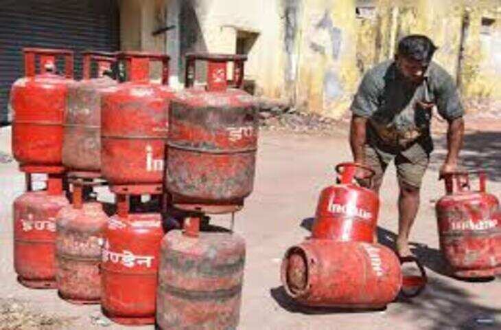 ईरान के हमलों से ग्लोबल एनर्जी मार्केट में उथल-पुथल, फुटेज में देंखे कच्चे तेल-गैस की कीमतों में 30% तक उछाल