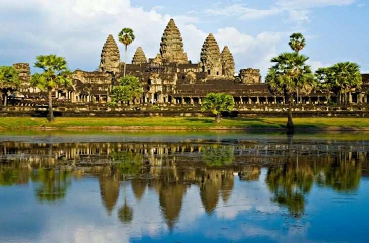 भारत से दूर भी बसे हैं देवालय! इंडोनेशिया, मॉरीशस समेत 5 देशों में अलग रीति-रिवाज से होती है&nbsp;हिंदू पूजा