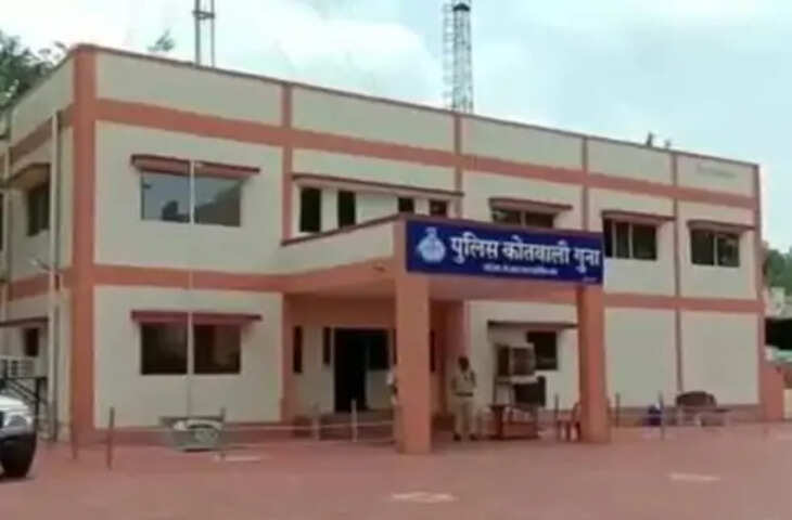 मूलभूत सुविधाओं की शिकायत पर प्रिंसिपल की धमकी का आरोप, छात्रों ने सरपंच और नेताओं से लगाई गुहार