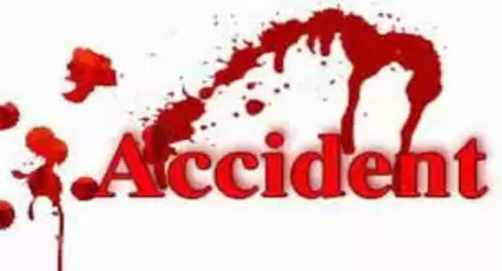 Patna  पिकअप व टेम्पो की टक्कर में चार लोग घायल, दो रेफर