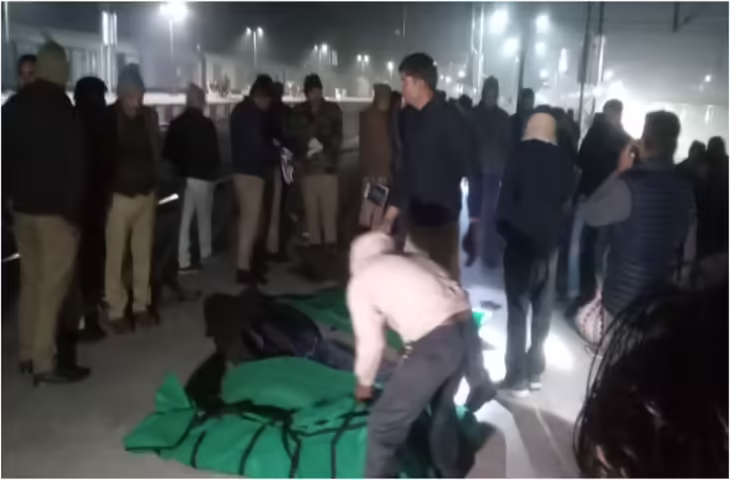 शाहजहांपुर में पति-पत्नी, 2 बच्चों समेत 5 के उड़े चीथड़े, ट्रेन के इंजन में फंसकर बाइक घिसटती चली गई, मंजर देख कांपा लोगों का कलेजा