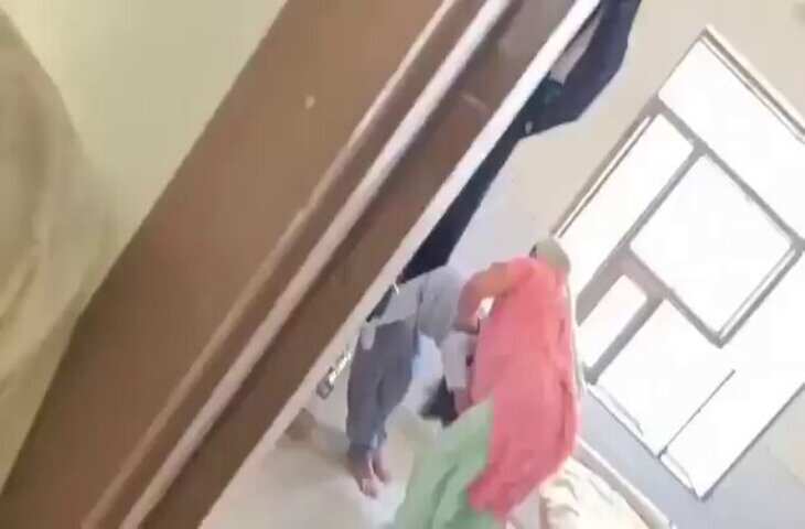 होटल में सरपंच का हाई वोल्टेज ड्रामा! 19 साल की लड़की के साथ रंगरलियाँ मनाते पत्नी ने पकड़ा रंगे हाथ, देखे वीडियो&nbsp;