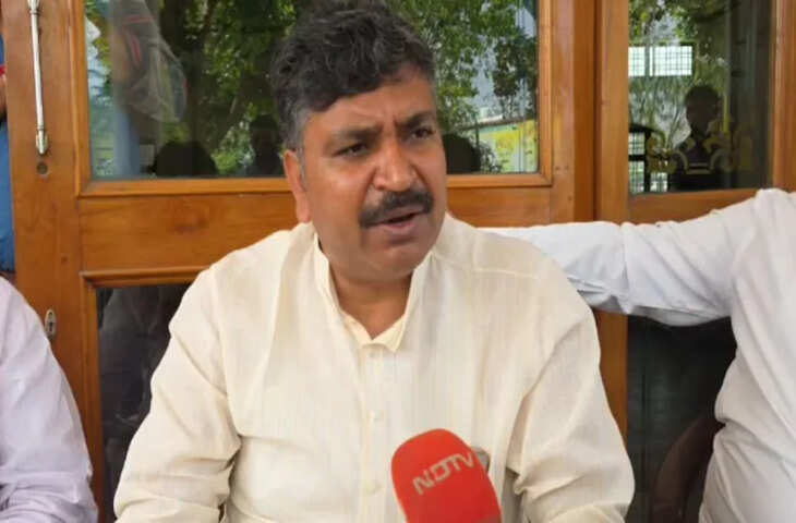 RGHS और स्वास्थ्य सेवाओं पर सियासत तेज, टीकाराम जूली ने सरकार पर साधा निशाना