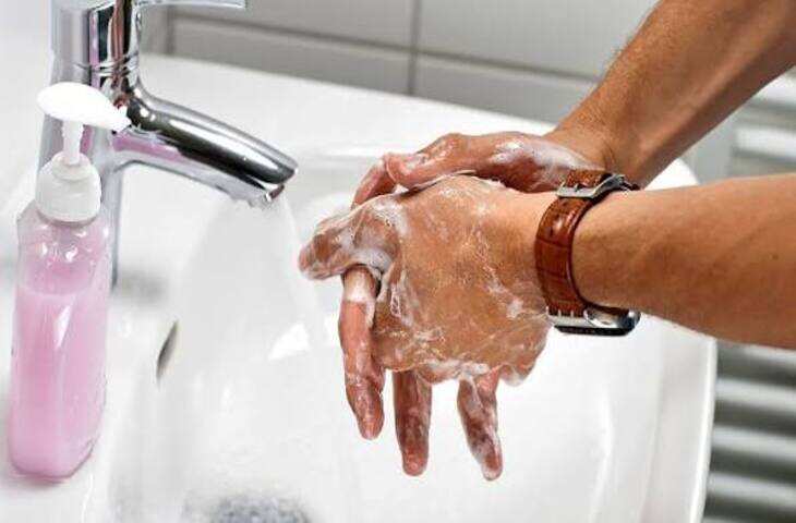 Health Tips: दिन में कितनी बार और कब धोने चाहिए हाथ? जानिए 20 सेकंड का सही तरीका, जो संक्रमण से बचाने में करेगा मदद