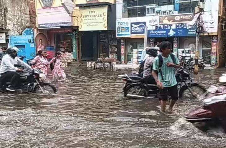 बारिश ने बदला मिजाज: पहलगाम में बादल फटने से बाढ़, वीडियो में जाने उत्तराखंड में लैंडस्लाइड; देश के 70% हिस्से से मानसून कमजोर