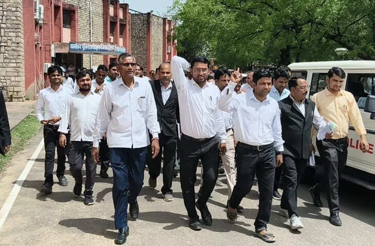 कोतवाली थाना परिसर में एएसआई और वकील के बीच तकरार, वीडियो वायरल होने के बाद विरोध तेज