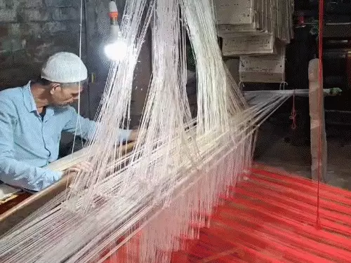 अमेरिका-ईरान तनाव का असर, महंगी होगी बनारसी साड़ी; 10 सितंबर से 15% बढ़ेंगे दाम