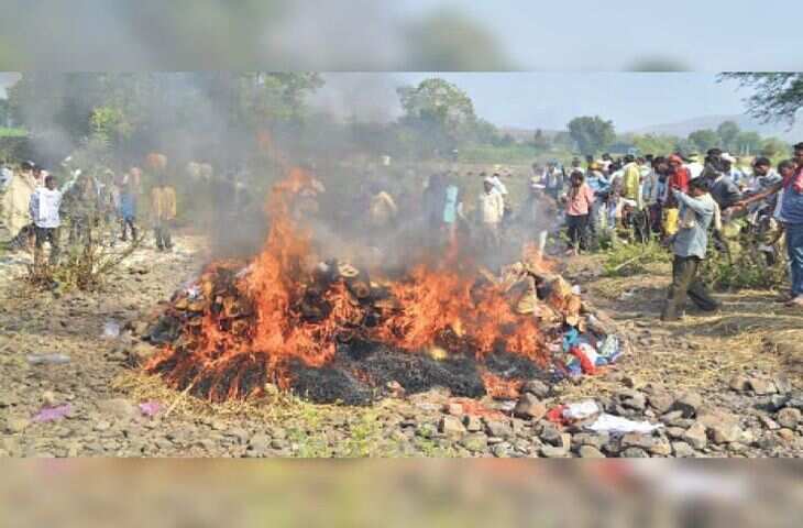 धार में भीषण पिकअप हादसा: 16 लोगों की मौत, गांवों में पसरा मातम