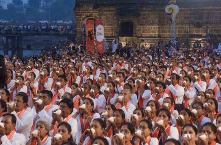 नाशिक में 517 श्रद्धालुओं ने एक साथ बजाया शंख, फुटेज में देंखे बना गिनीज वर्ल्ड रिकॉर्ड; 2019 का रिकॉर्ड टूटा