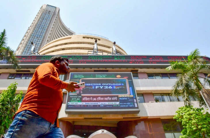 Stock Market Opening :&nbsp;बाजार में बढ़ी बिकवाली, सेंसेक्स 77 हजार के पार फिसला; निफ्टी भी लाल निशान में