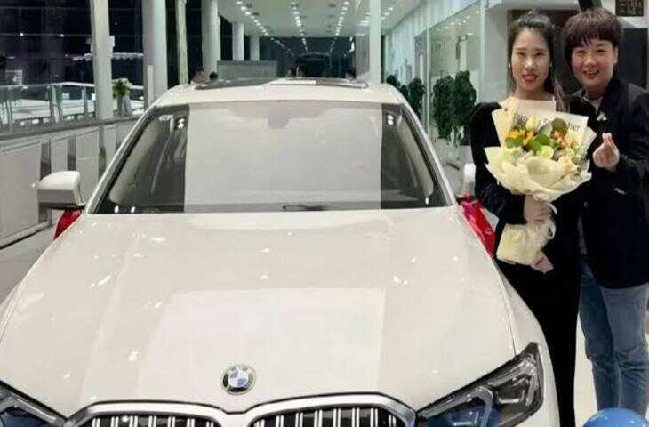 सर्दी में ठिठुर रहे थे कर्मचारी, बॉस ने गिफ्ट कर दी BMW! दरियादिली की कहानी ने जीता लोगों का दिल