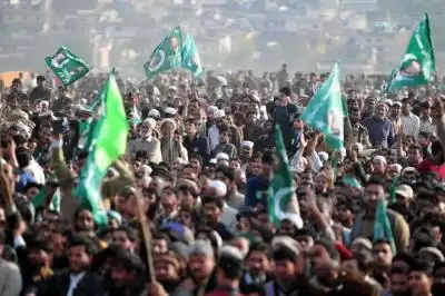 Nawaz ने कहा, सत्ता में आने के बावजूद दुविधा में पाकिस्तान मुस्लिम लीग !