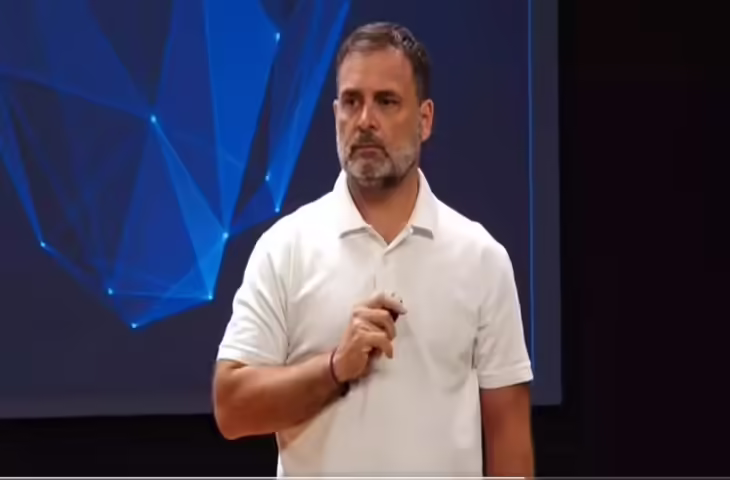 चुनाव आयोग ने राहुल गांधी के आरोपों को किया खारिज, फैक्ट्स के ब्रह्मास्त्र से फुस्स हुआ हाइड्रोजन बम​​​​​​​