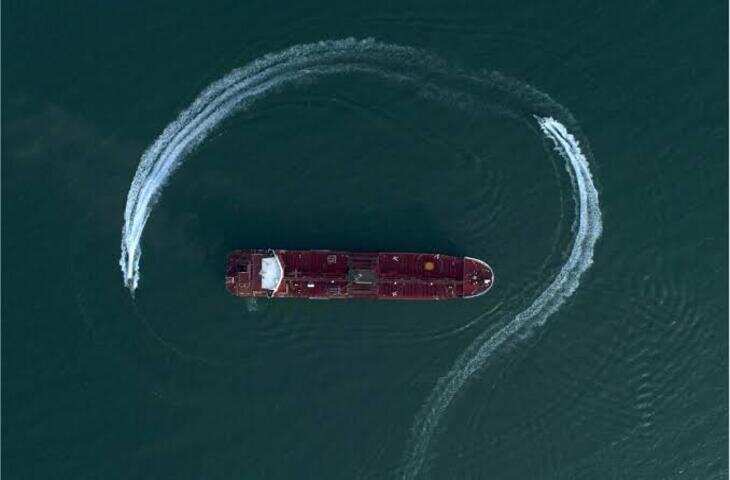Iran Hormuz Toll: होर्मुज से गुजरने के लिए जहाजों को देना होगा शुल्क, ईरान की संसद ने दी मंजूरी; बदले में मिलेगी सुरक्षा