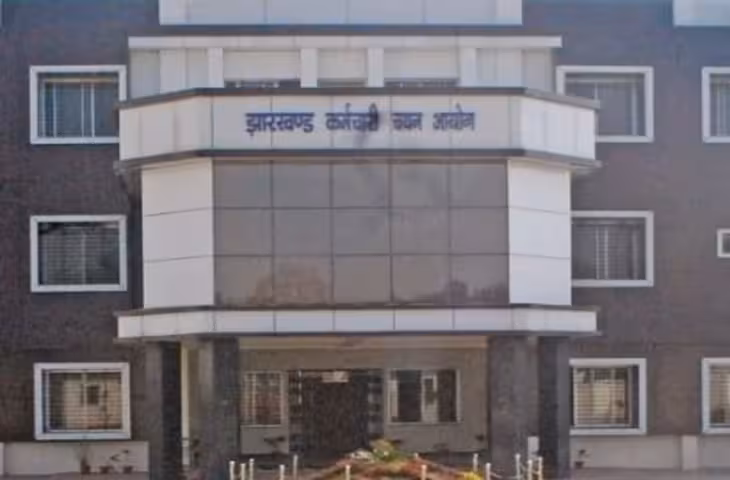 JSSC दफ्तर में CID-SIT की छापेमारी, CGL समेत कई परीक्षाओं के दस्तावेज खंगाले; कई रिकॉर्ड जब्त