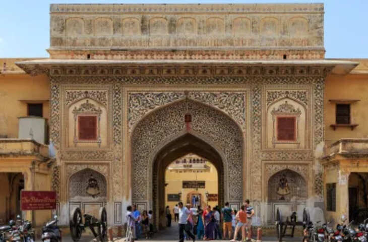 जयपुर: पूर्व राजपरिवार की संपत्ति पर सरकार को बड़ा झटका, अधीनस्थ कोर्ट ने दावा खारिज किया