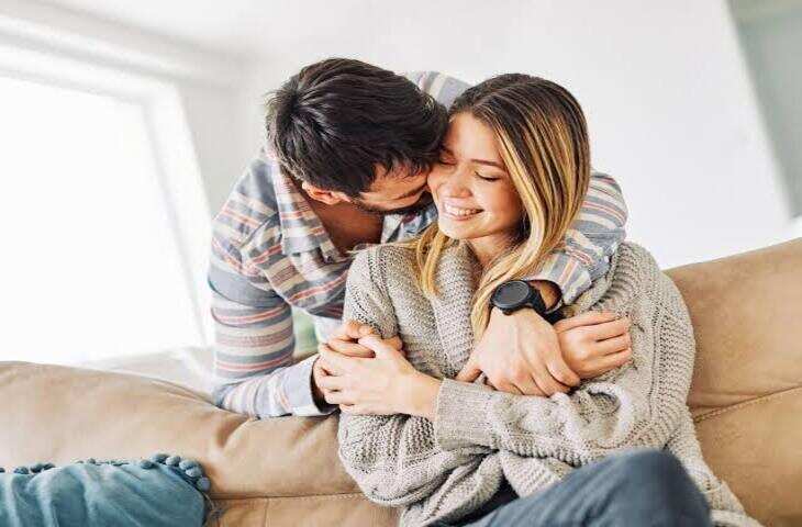 सिर्फ &lsquo;I Love You&rsquo; सुनकर न करें भरोसा! ऐसे पहचानें कि आपका रिश्ता हेल्दी है या नहीं