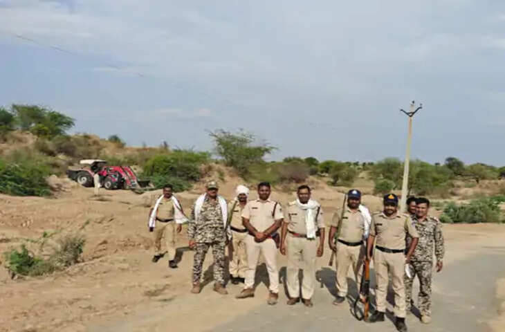 चंबल में अवैध रेत खनन पर बड़ी कार्रवाई, प्रशासन ने कई ट्रैक्टर-ट्रॉली पकड़ीं