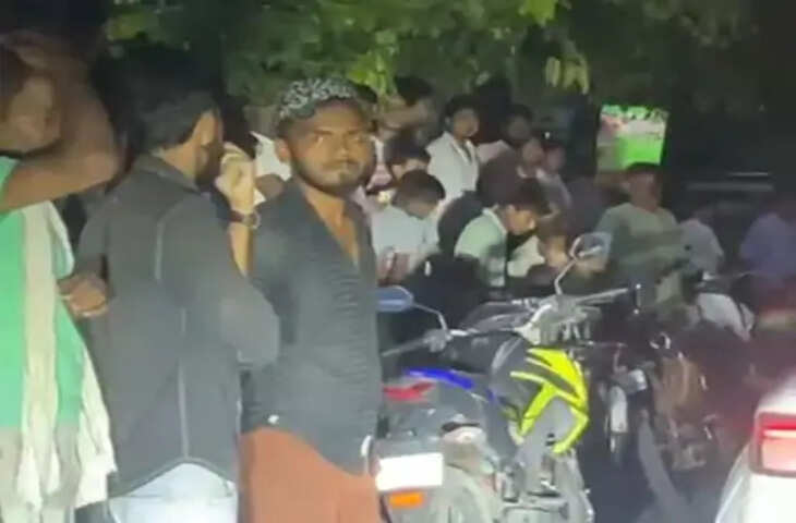 हाथरस में बाइक टच होने पर दो समुदायों में विवाद, मारपीट के बाद हंगामा; पुलिस ने संभाला मोर्चा