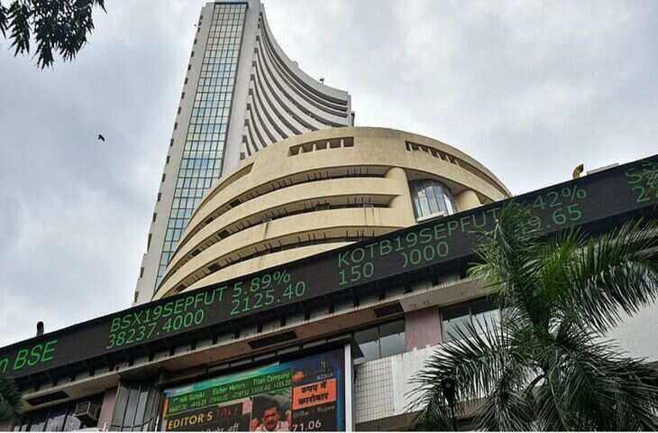 Stock Market Opening :&nbsp;हल्की बढ़त के साथ खुला शेयर बाजार, सेंसेक्स 54 अंक ऊपर; निफ्टी 24,250 के पास, 5 शेयरों में तेजी&nbsp;