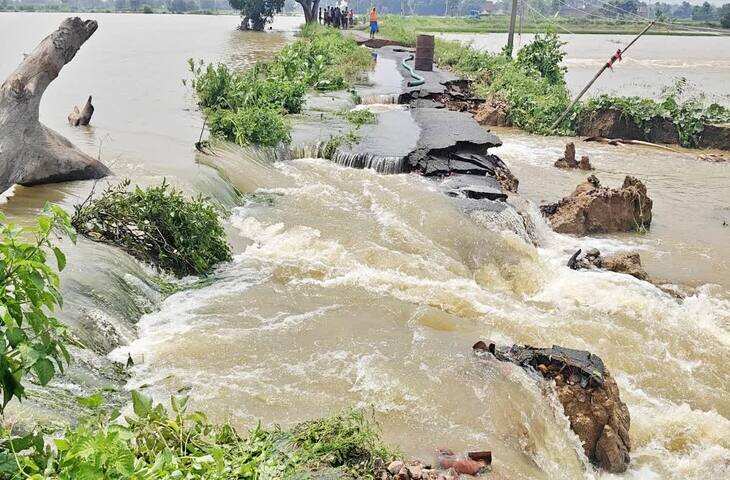 Bihar Flood: घर की छत से महज 4 इंच नीचे पानी, वायरल पोस्ट ने खड़े किए बड़े सवाल; बिहार में बाढ़ पर सियासत तेज