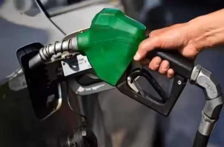 Petrol Diesel Price 12 August: वाहन चालकों के लिए बड़ी खबर, आज पेट्रोल-डीजल कितना सस्ता या महंगा हुआ? जानें ताजा भाव