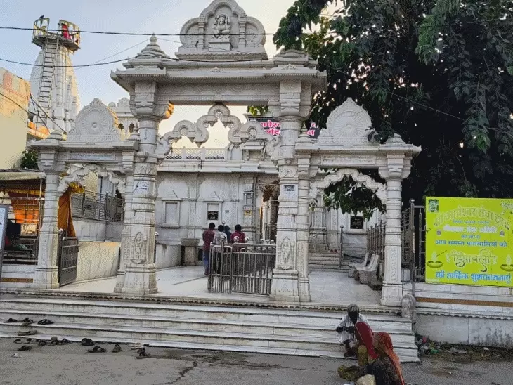 यहां शिवलिंग नहीं, साक्षात मूर्ति रूप में विराजे हैं महादेव, हल की नोक से प्रकट हुए थे आपेश्वर महादेव