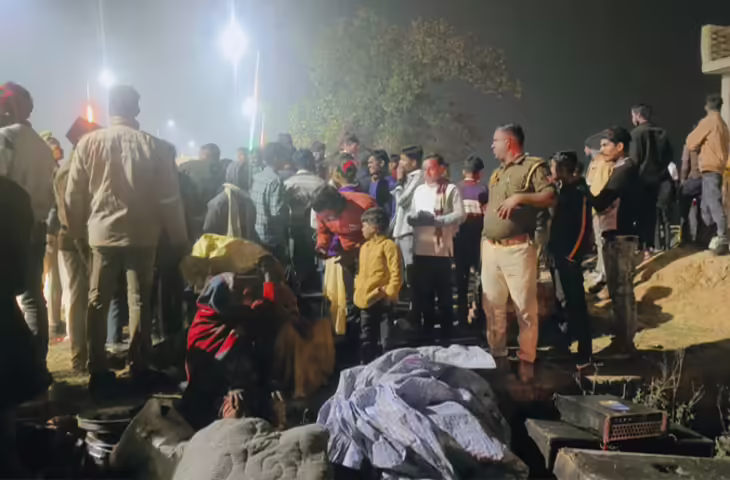 गंगा स्नान के बाद लौटते समय ट्रैक्टर पलटा, बालक की मौत, 11 लोग घायल