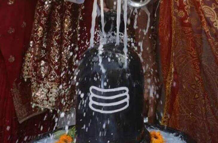 Shivvas Kya Hota Hai: रुद्राभिषेक से पहले पंडित क्यों देखते हैं शिववास? जानें सावन में इसका महत्व और नियम