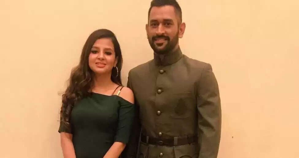 Ms Dhoni's wife Sakshi1111111111111
