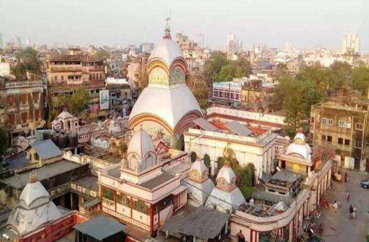 Sawan 2026: सावन में आस्था का बड़ा केंद्र बना दक्षिण काली पीठ, आधी रात गंगा स्नान और रुद्राभिषेक के लिए उमड़ रहे श्रद्धालु