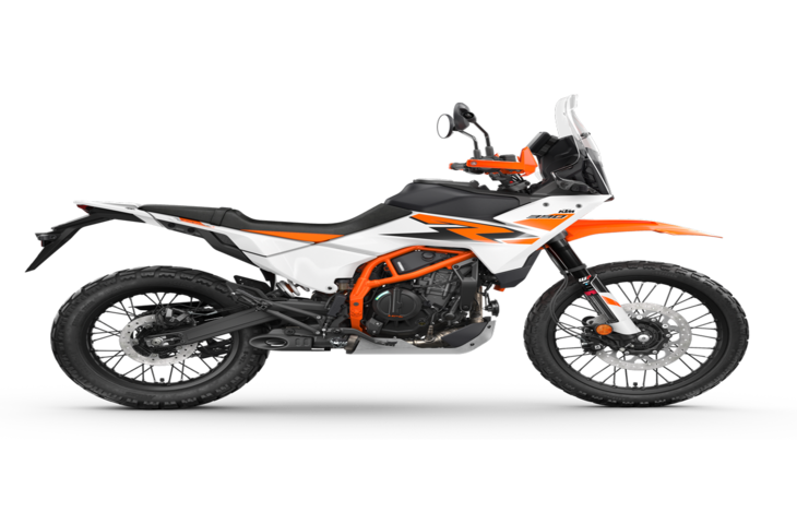 नई KTM 390 Adventure ने मचाई एंट्री, दमदार इंजन के साथ मिले एडवेंचर राइडिंग के कई शानदार फीचर्स