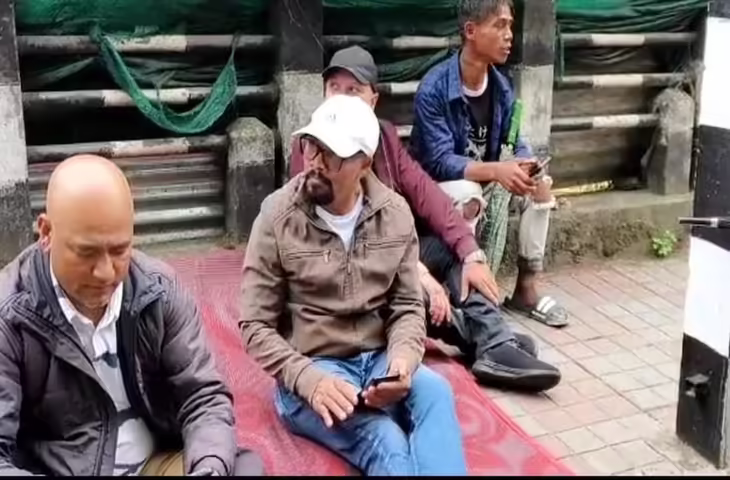 Meghalya: वीपीपी प्रमुख ने आरक्षण नीति की समीक्षा की मांग को लेकर सचिवालय के सामने अनिश्चितकालीन धरना शुरू किया !